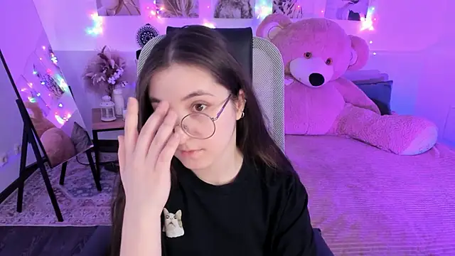 دردشة VirtuallVoyant الجنسية المباشرة