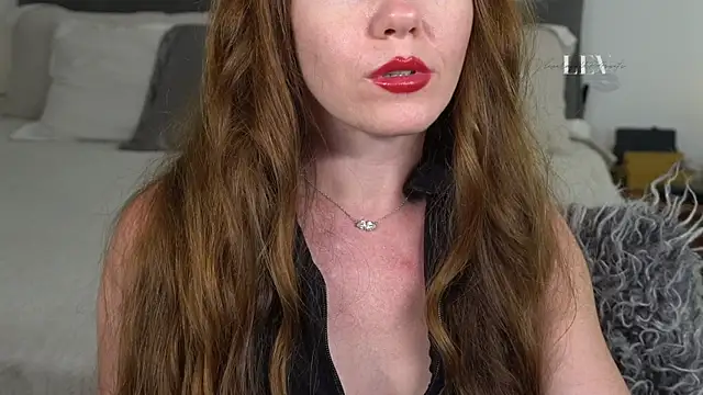 leverageurassets' Live XXX Chat