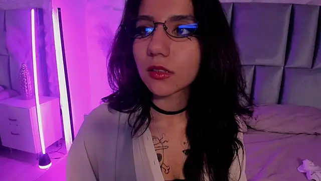 Živý XXX chat HollyPeach