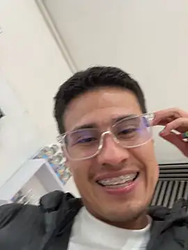 Czat XXX na żywo – TavoHot_