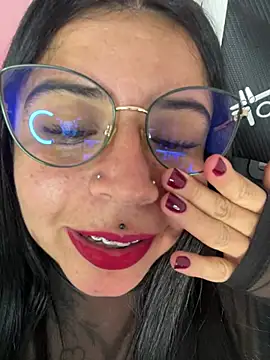 Czat XXX na żywo – Devilsweet17