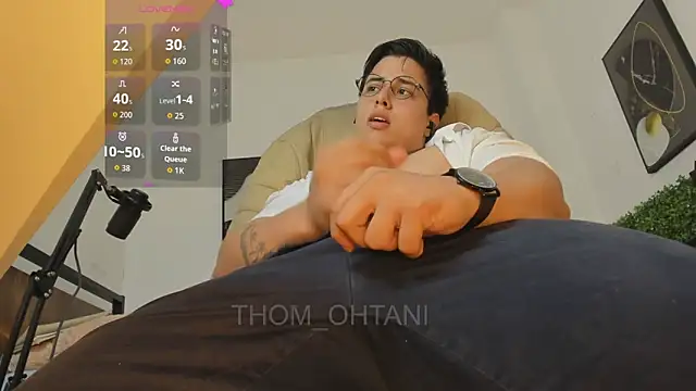 Chat XXX en directo de Thom_Ohtani