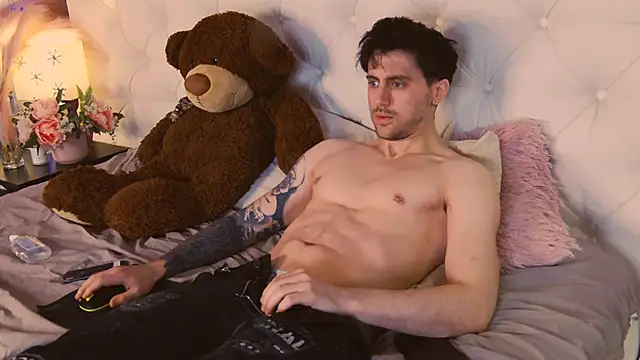 Oscar_Miller_のウェブカメラショー