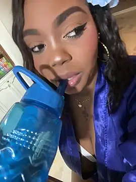 Онлайн чат XXX SarahBleer