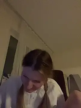 دردشة MaryHiggins الجنسية المباشرة