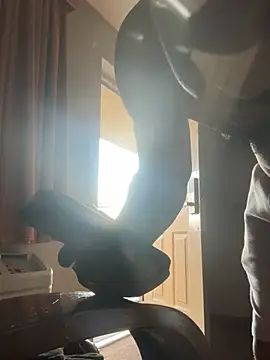 Stressreliever82 élő XXX-chatje