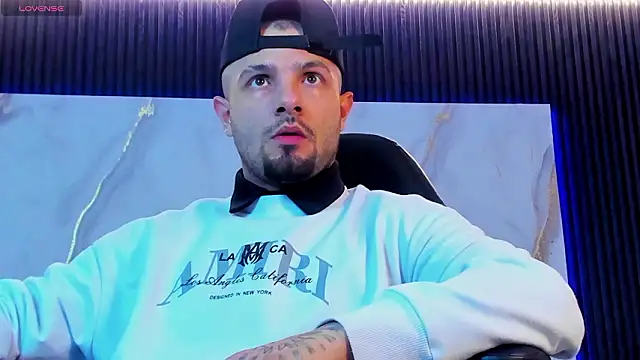 Chat +18 de NICK_OWEN ao vivo