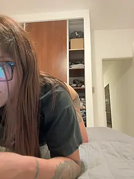 lililovexx élő XXX-chatje