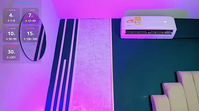 Živý XXX chat Adrienne__