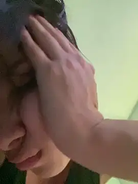 dollv_g Adlı Modelin Canlı XXX Sohbeti