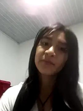 KarolaMendez's Live XXX Chat