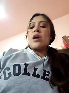 -TheCatCrazy-'s Live XXX Chat