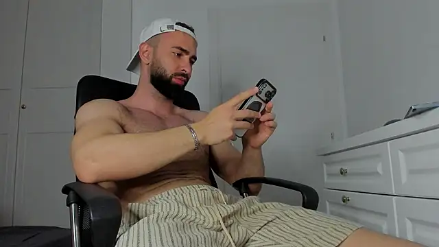 Chat +18 de cloudymastersss ao vivo