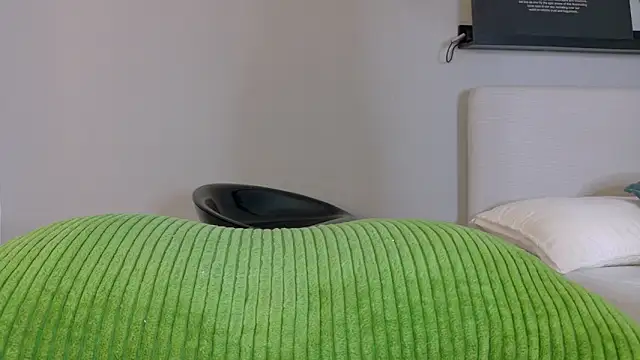 Živý XXX chat RiriiBrunette__