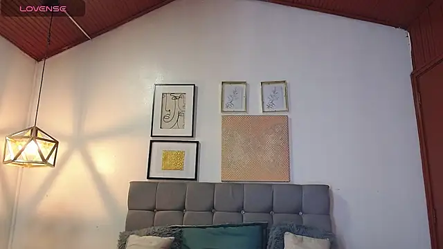 Sharon_makelove's Webcam Show