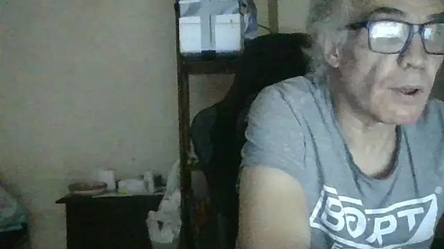 Charliebraum1974: онлайн-секс-чат