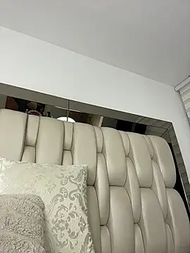 ALISSON_FOXXX1のライブXXXチャット