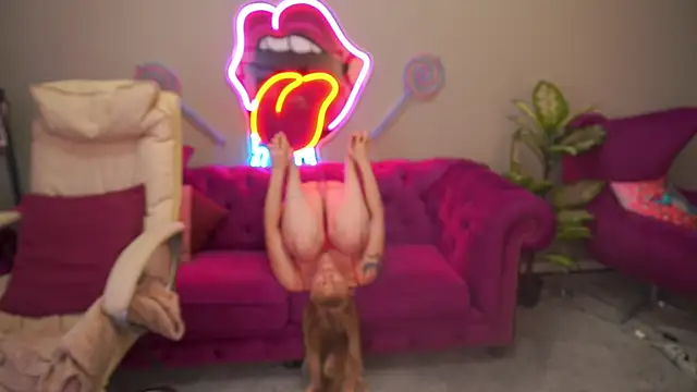 BellaLaPetit: онлайн-секс-чат