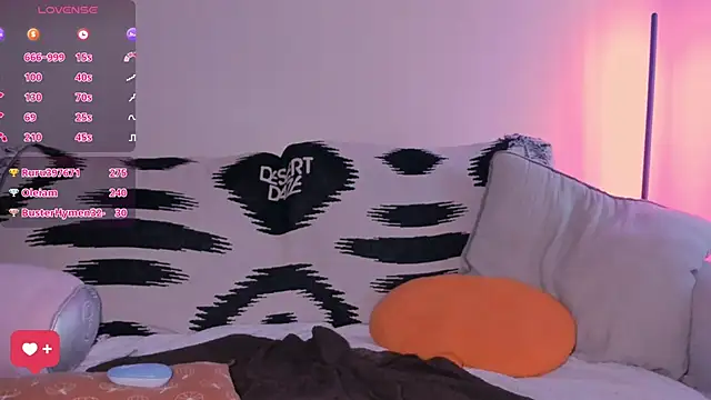 Evie-Luna Adlı Modelin Canlı XXX Sohbeti