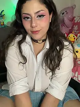 TuWaifuVirtual1 Adlı Modelin Canlı XXX Sohbeti