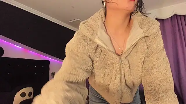 Coral_Gibson's Live XXX Chat