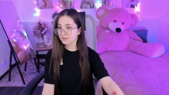 VirtuallVoyant's Live XXX Chat