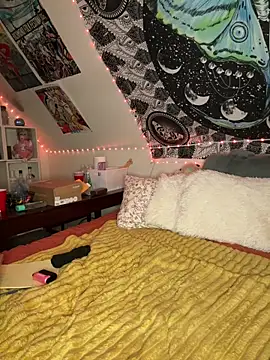 SuzyCatzz Chat XXX in diretta