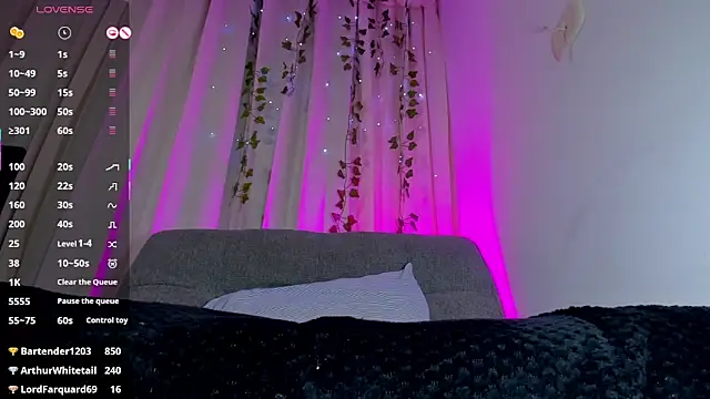 ADELINA_CONTE: онлайн-секс-чат