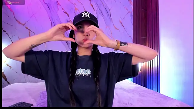 Chat XXX en directo de Emmiicute