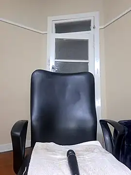 sexy_boobs97 Adlı Modelin Canlı XXX Sohbeti