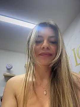 Chatroom XXX en direct de alicee16