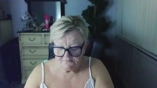 BridgetBlueEyes Chat XXX live