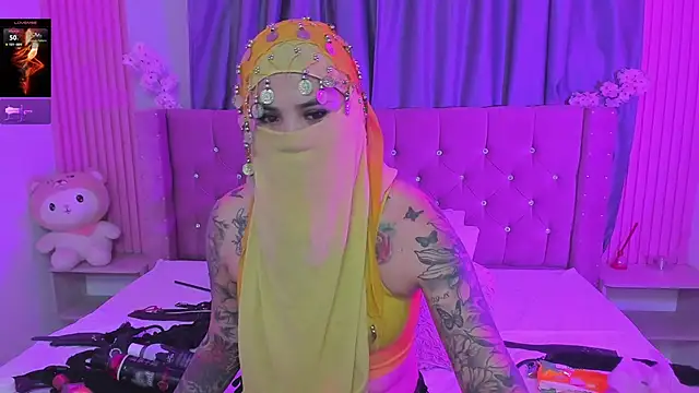 Nayla-Mouna Show Webcam