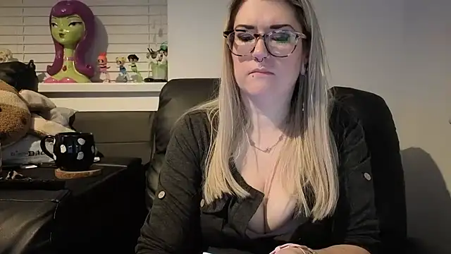 Sizzling_Indie36n Live XXX chat