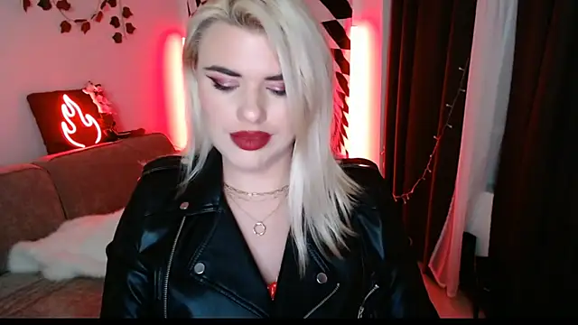 Ariana_Saint Adlı Modelin Canlı XXX Sohbeti