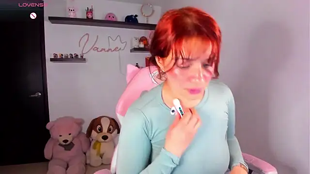 Chat +18 de Vannessa__Shy ao vivo