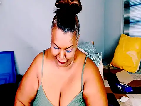 Sassy_Tassy's Live XXX Chat