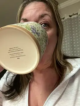 Živý XXX chat MiraKisss