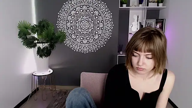 EchoScribe Adlı Modelin Canlı XXX Sohbeti