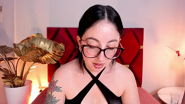 Онлайн чат XXX Emilywatsonn