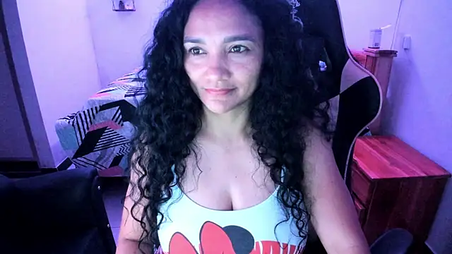 Czat XXX na żywo – rayza_mature_154