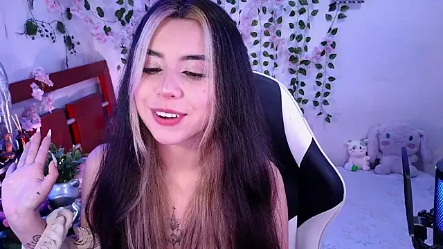 Онлайн чат XXX Kittyuwu_