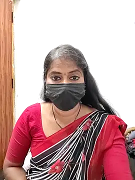 XXX chat uživo modela tamil_Sigappu_Roja