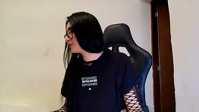 Онлайн чат XXX Just_Isaa