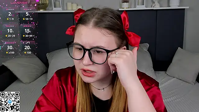 MilanaXHoney Chat XXX in diretta