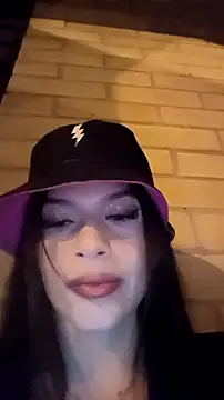 saray_reesee: онлайн-секс-чат