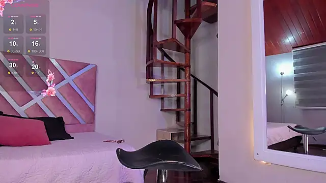 Онлайн чат XXX Lara_reynolds_