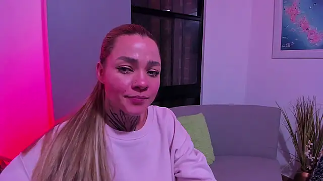 VIOLETA-QUEEN's Live XXX Chat