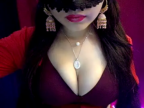 nadia_doll69: онлайн-секс-чат