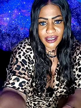 AmazonianMistress' Live XXX Chat